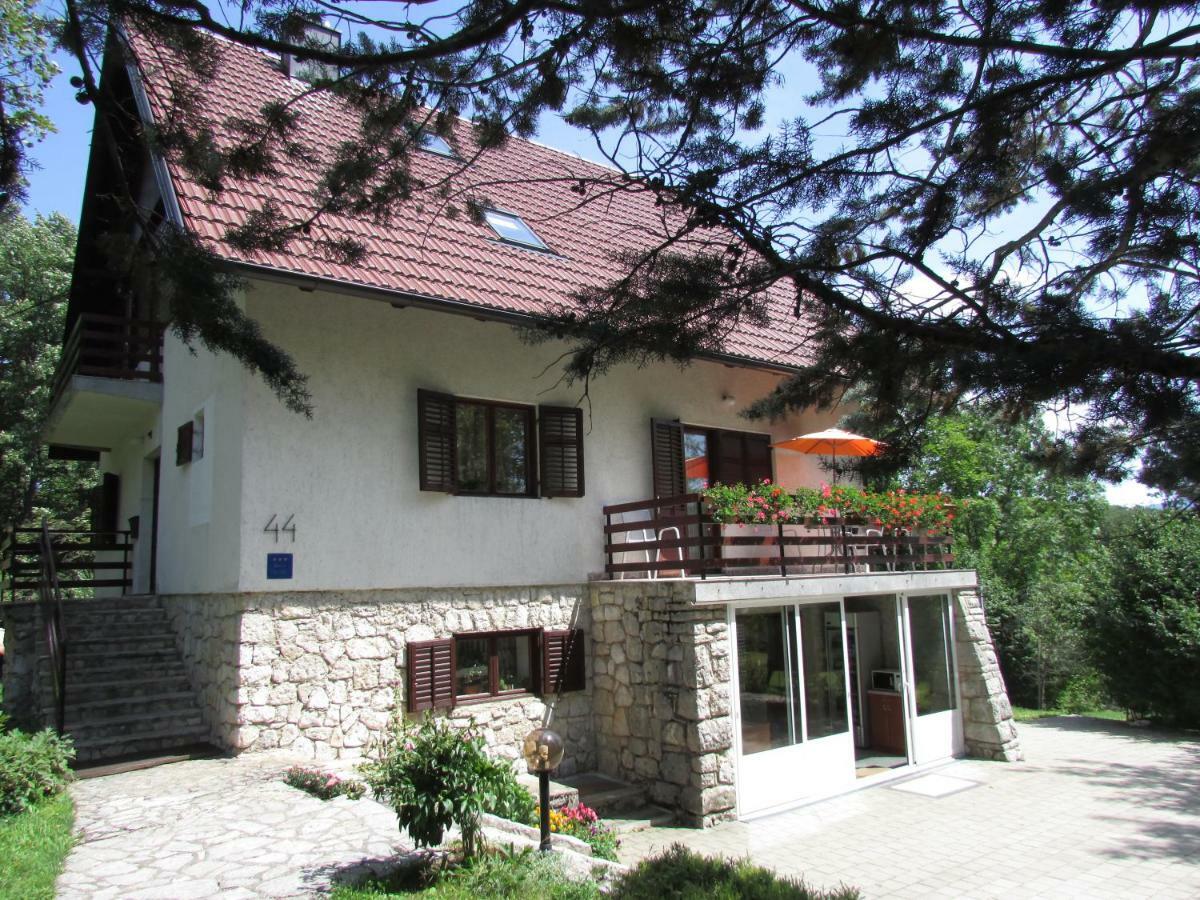 House Nenad Hotell Plitvička Jezera Exteriör bild